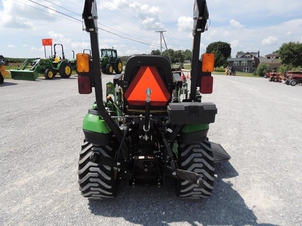 2016 JOHN DEERE 1025R