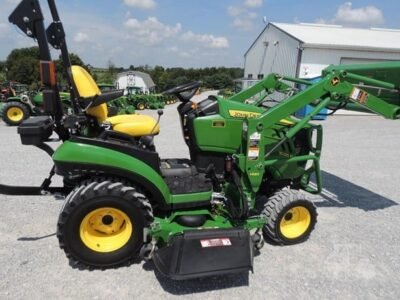 2016 JOHN DEERE 1025R