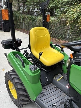 2019 JOHN DEERE 1023E